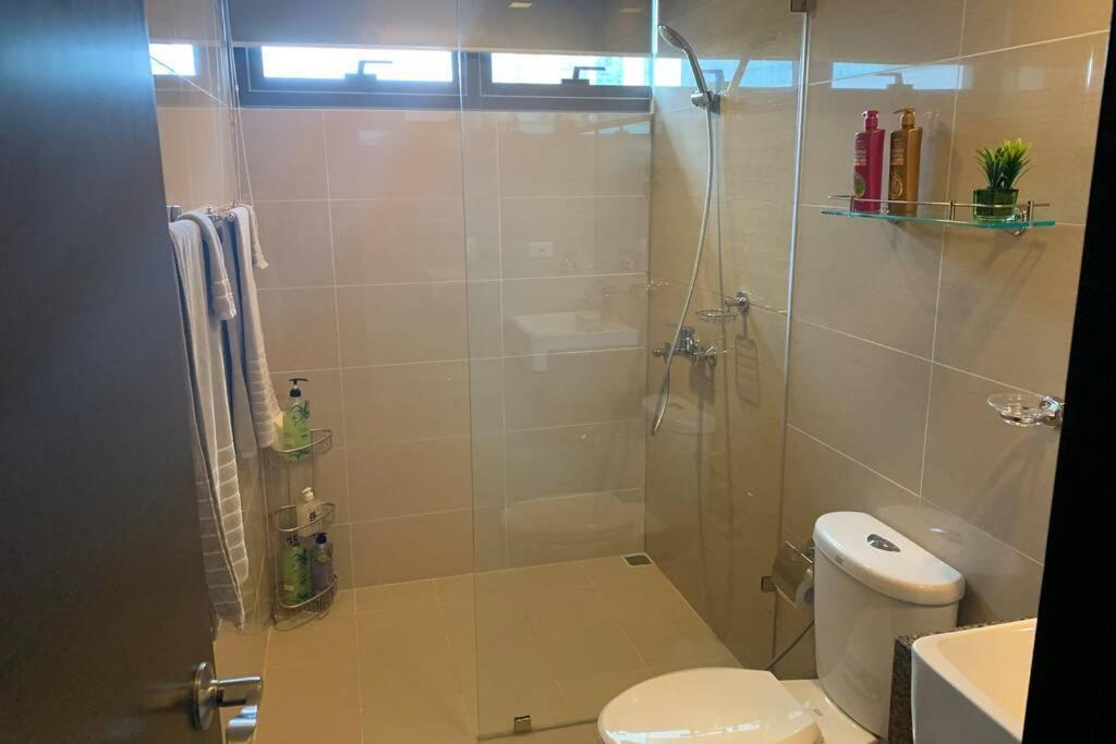 One Eastwood Avenue Tower 2 Apartment Manila Ngoại thất bức ảnh